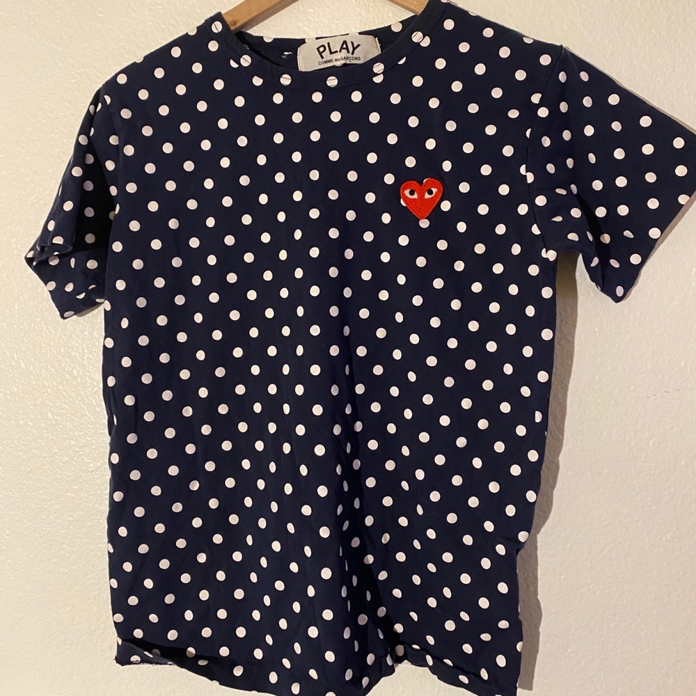 cdg navy polka dot tee